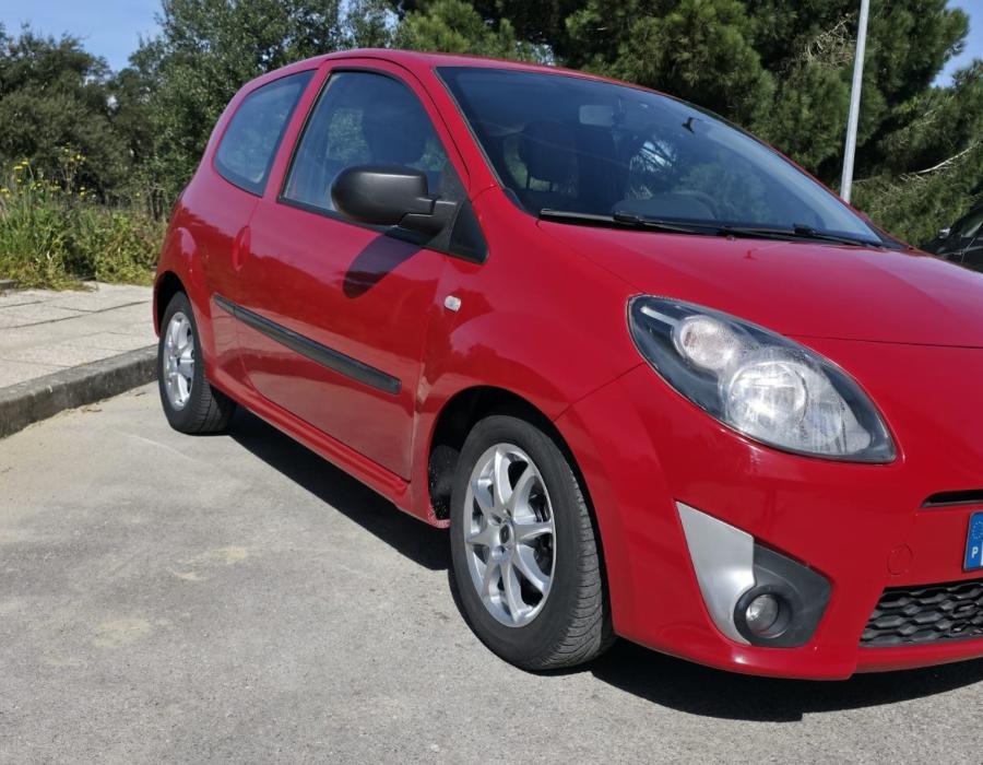 TWINGO